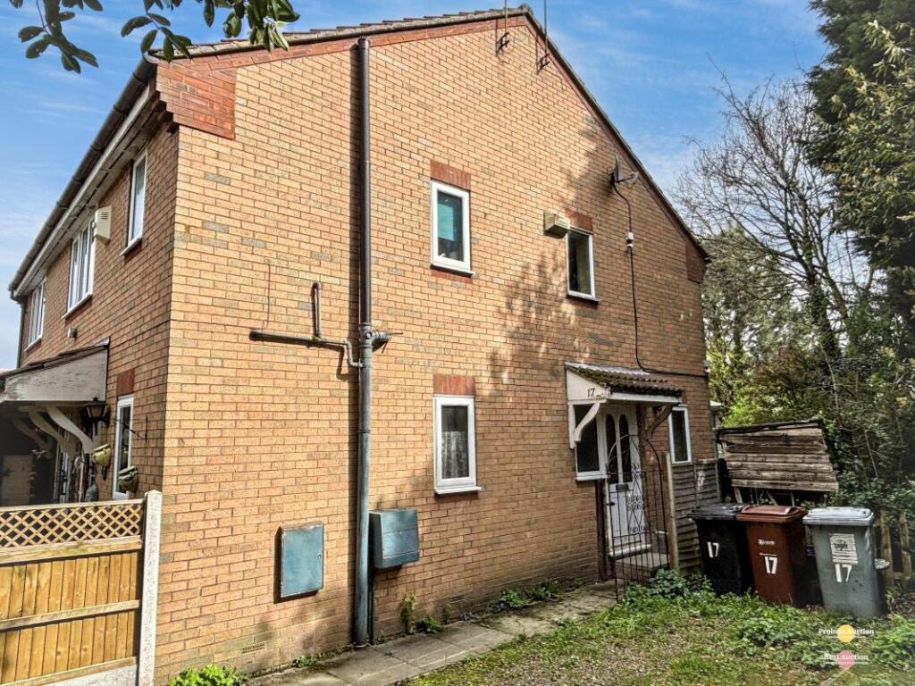 Main image of property: 17 Chatsworth Mews, Morley, Leeds, West Yorkshire, LS27 8AB