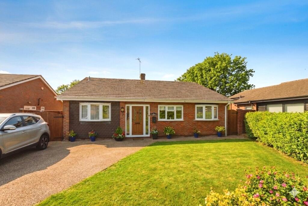 Main image of property: Manor Farm Close, Weston Turville, Aylesbury, Buckinghamshire, HP22