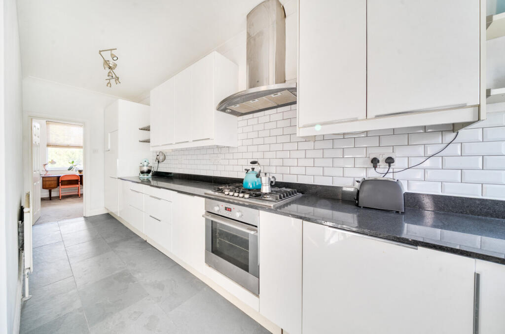 Apartment in London, Shepherd's Bush - More