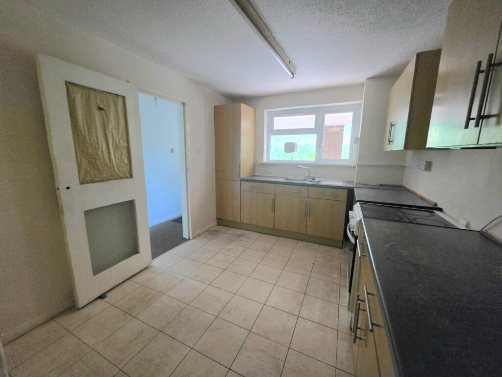 Apartment in Torquay - More