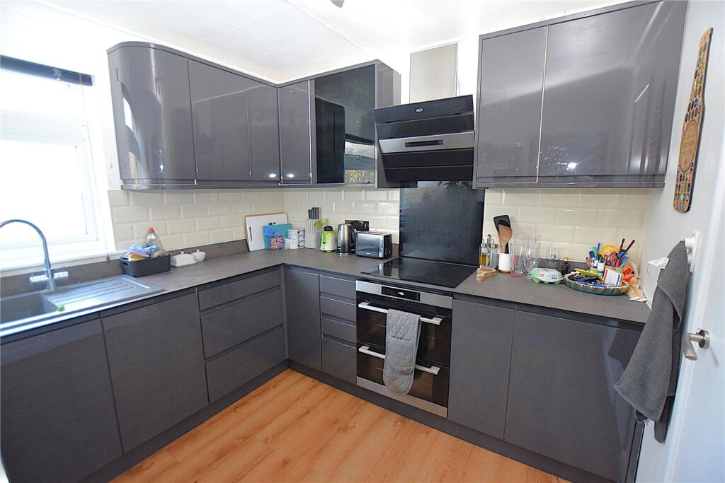 Apartment in Alton, Wooteys - View 3