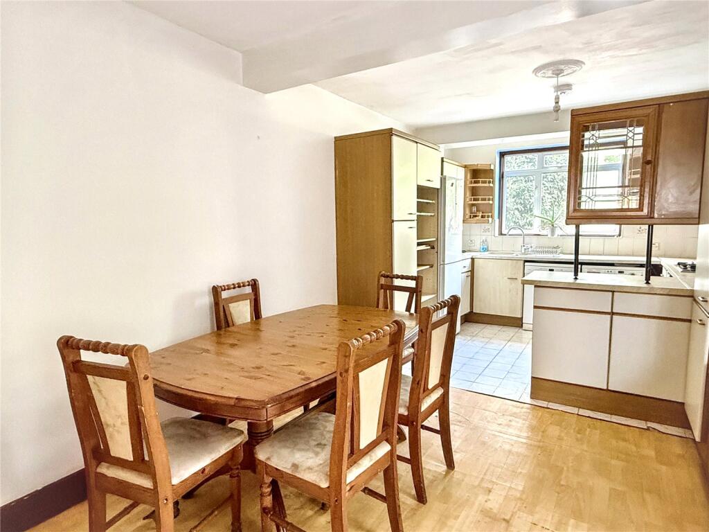 House in Enfield - View 5