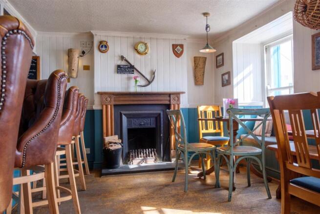 Parry_Devonport_Pub-38.jpg