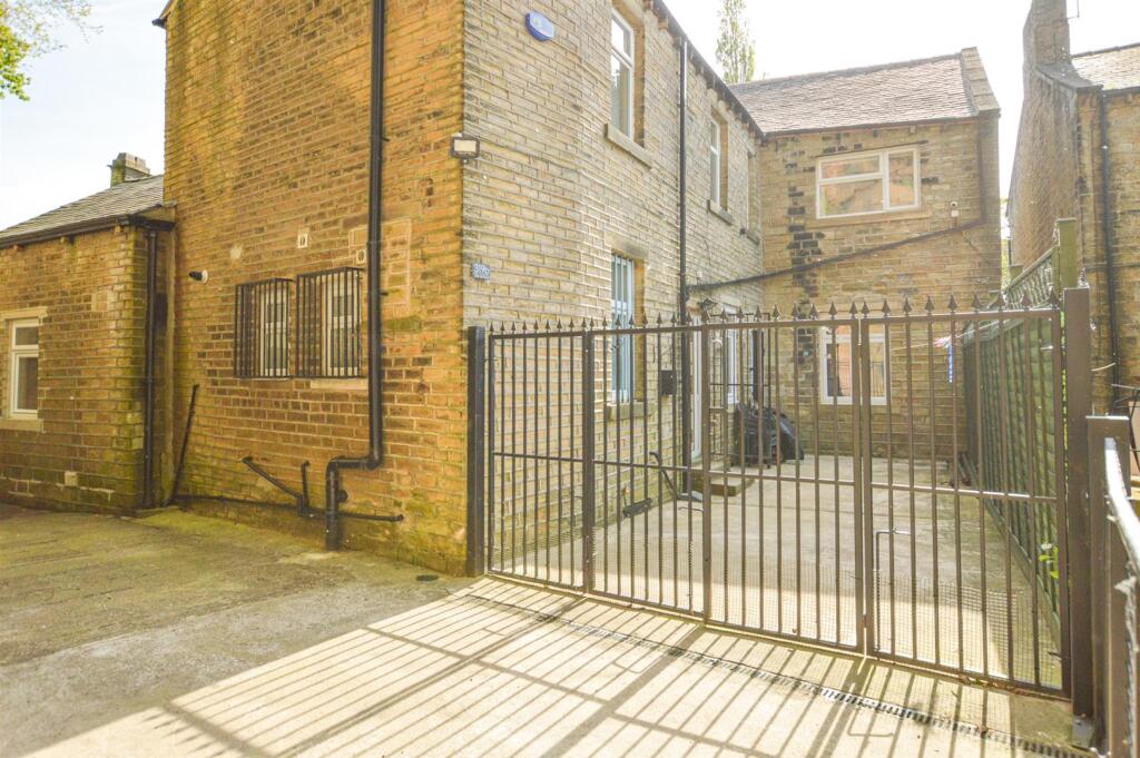 Property photo 11