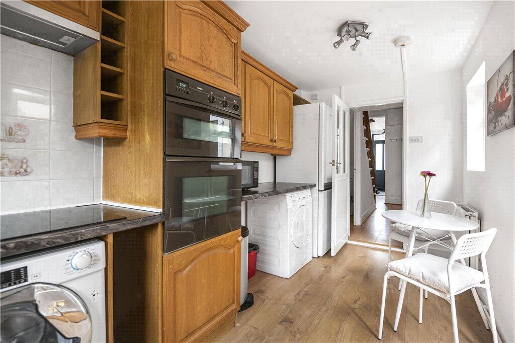 House in London - View 3