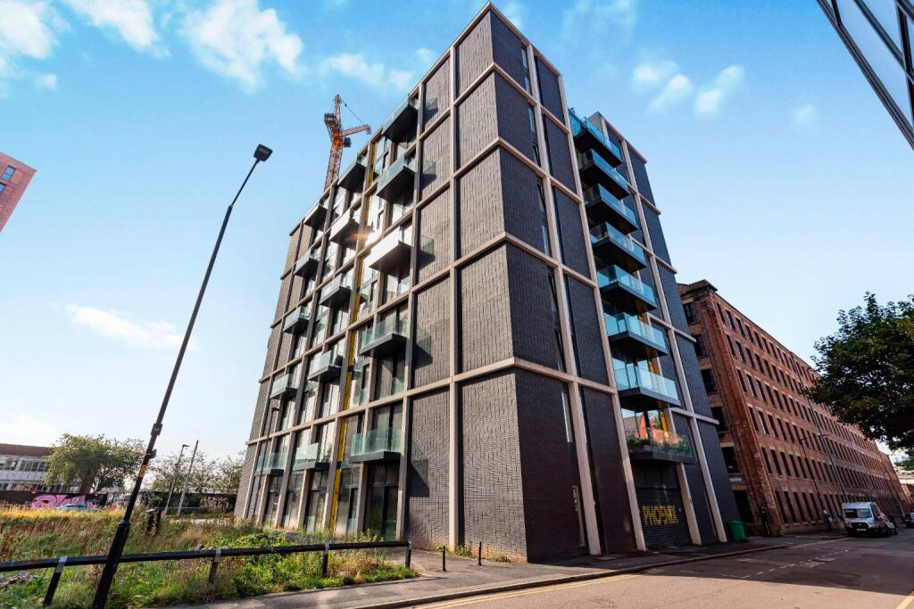 2-bed flat on Chapeltown Street, Manchester, £350,000