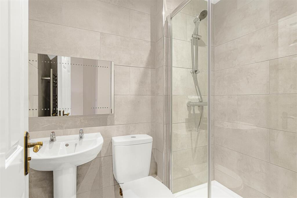 Apartment in Cambridge - View 4