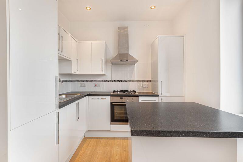 Apartment in London - View 3
