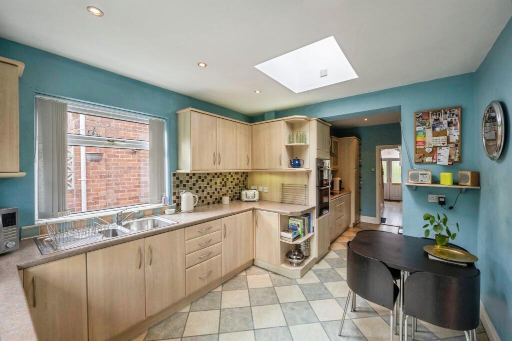 Piccadilly Road, Swinton, Mexborough photo 3