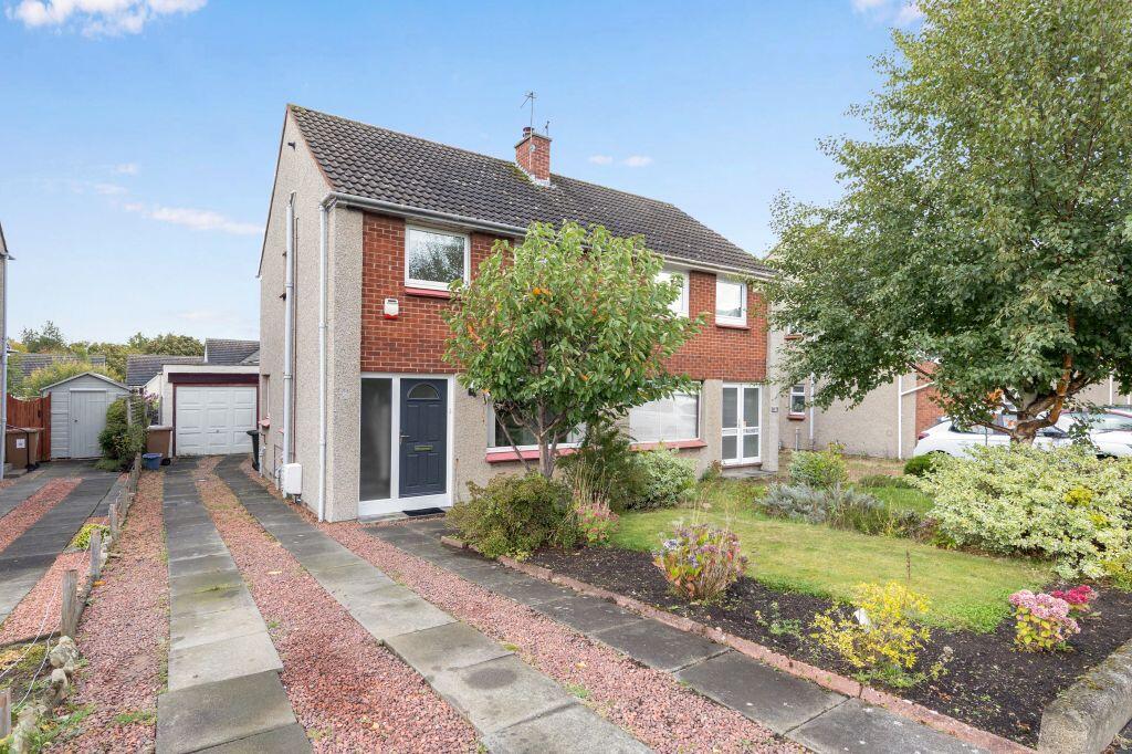Main image of property: 93 Weavers Knowe Crescent, Currie, Edinburgh, EH14 5PP