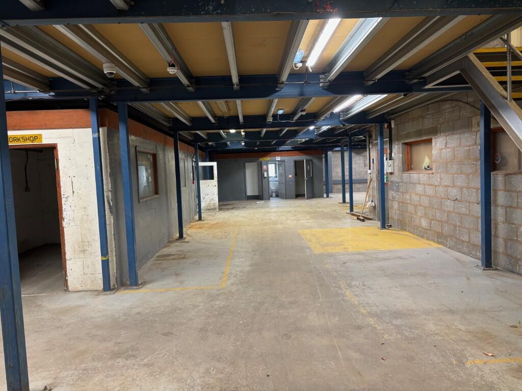 Warehouse / Workshop