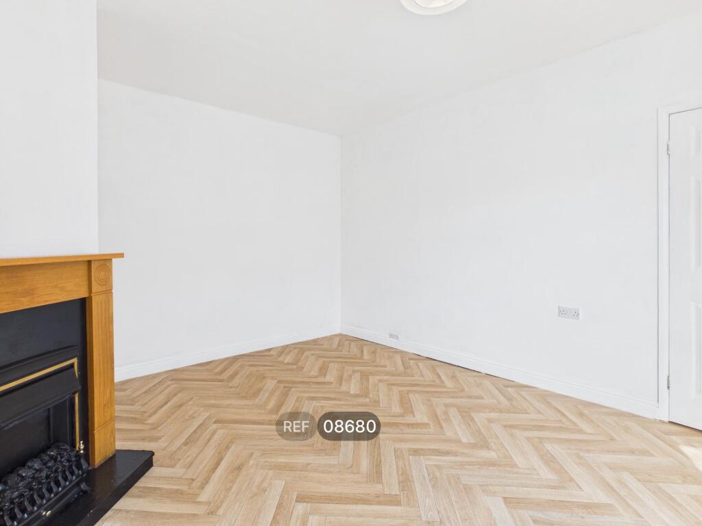 House in Hull, Kingston upon Hull - View 4