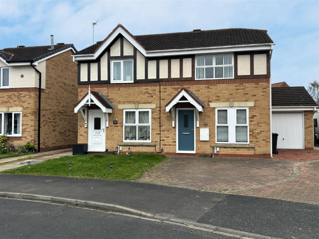 Main image of property: Pindars Way