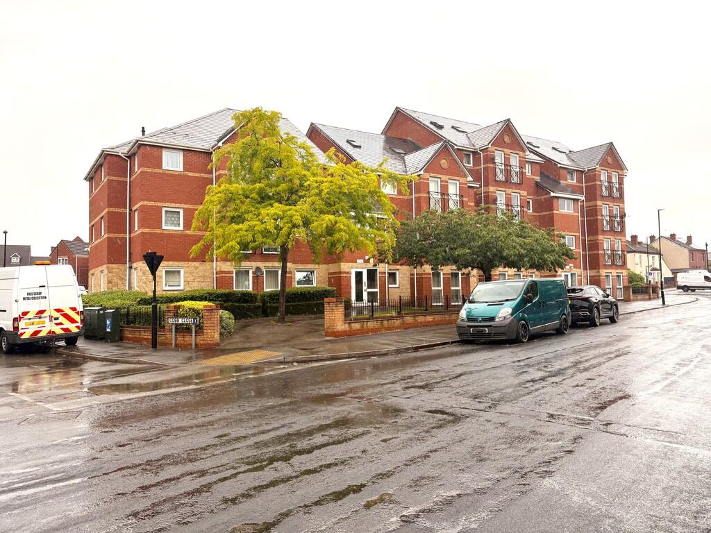 Main image of property: 41 Thackhall Street