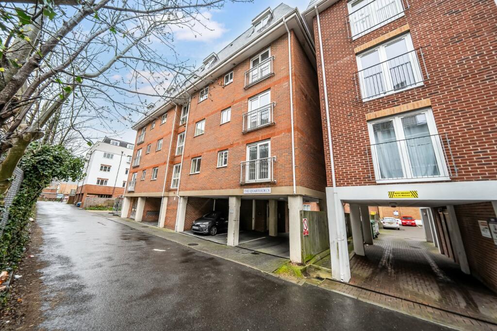 Main image of property: Vectis Way, Cosham, Portsmouth, Hampshire, PO6