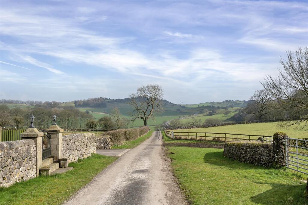 Ballidon Moor Farm, Brassington photo 3