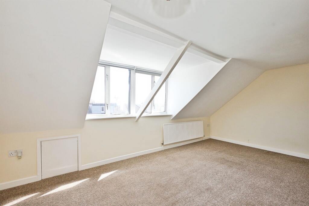 Additional image 3 of Grass Royal, Yeovil