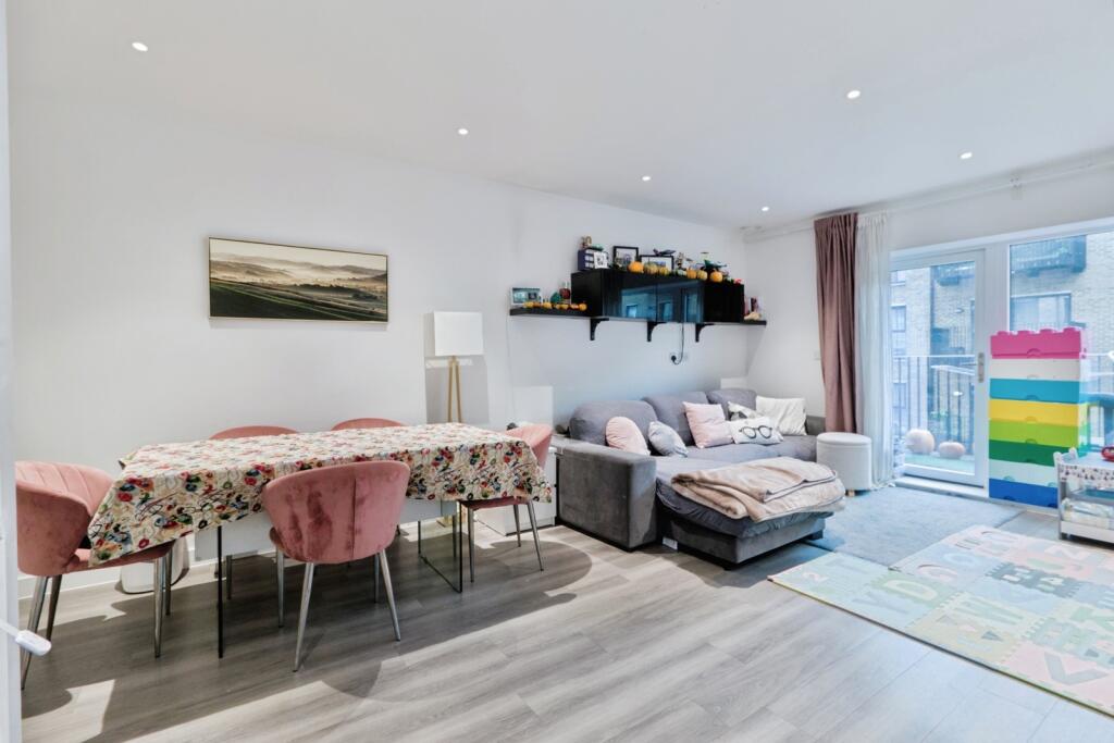 Apartment in London - View 2