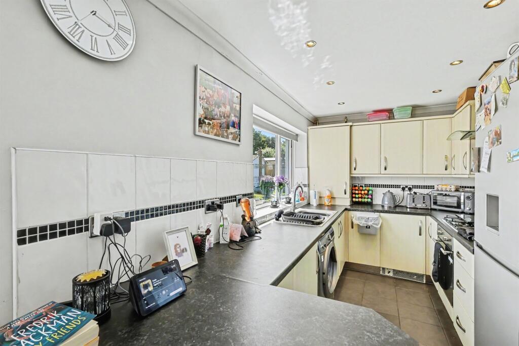 Apartment in Northampton, West Northamptonshire - View 6