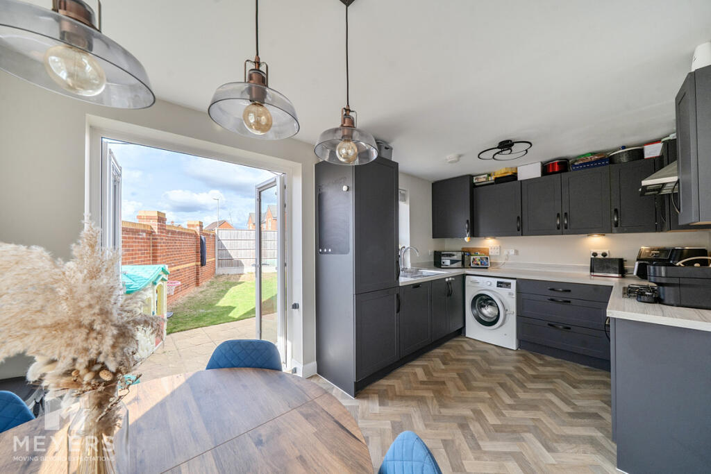 House in Wimborne Minster, Quarter Jack Park, St Johns - View 2
