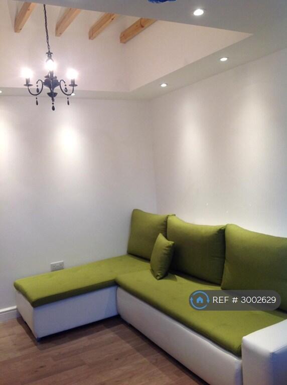 Apartment in Harrow - View 5