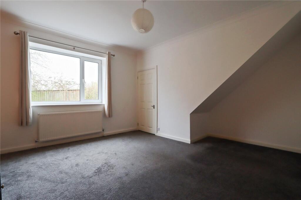 Clifford Gardens, Crawcrook Ryton, Tyne and Wear, NE40 photo 3