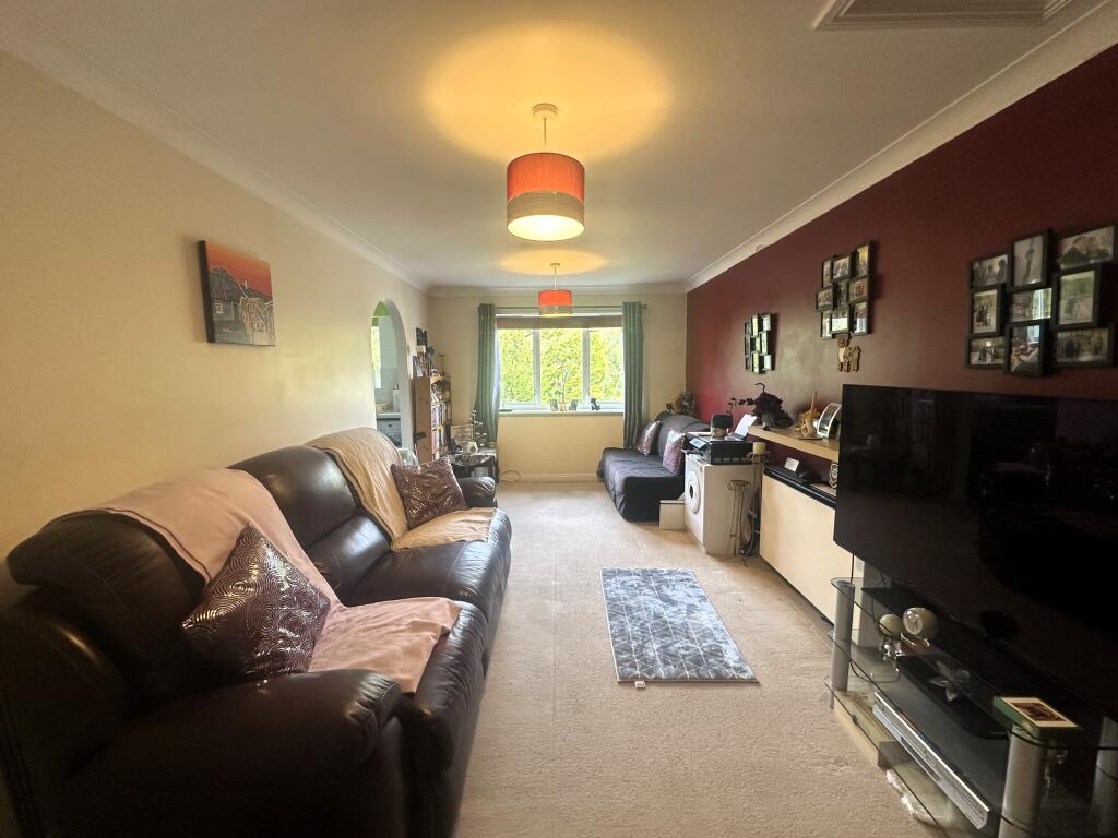 Barnum Court, Swindon, SN2 photo 3