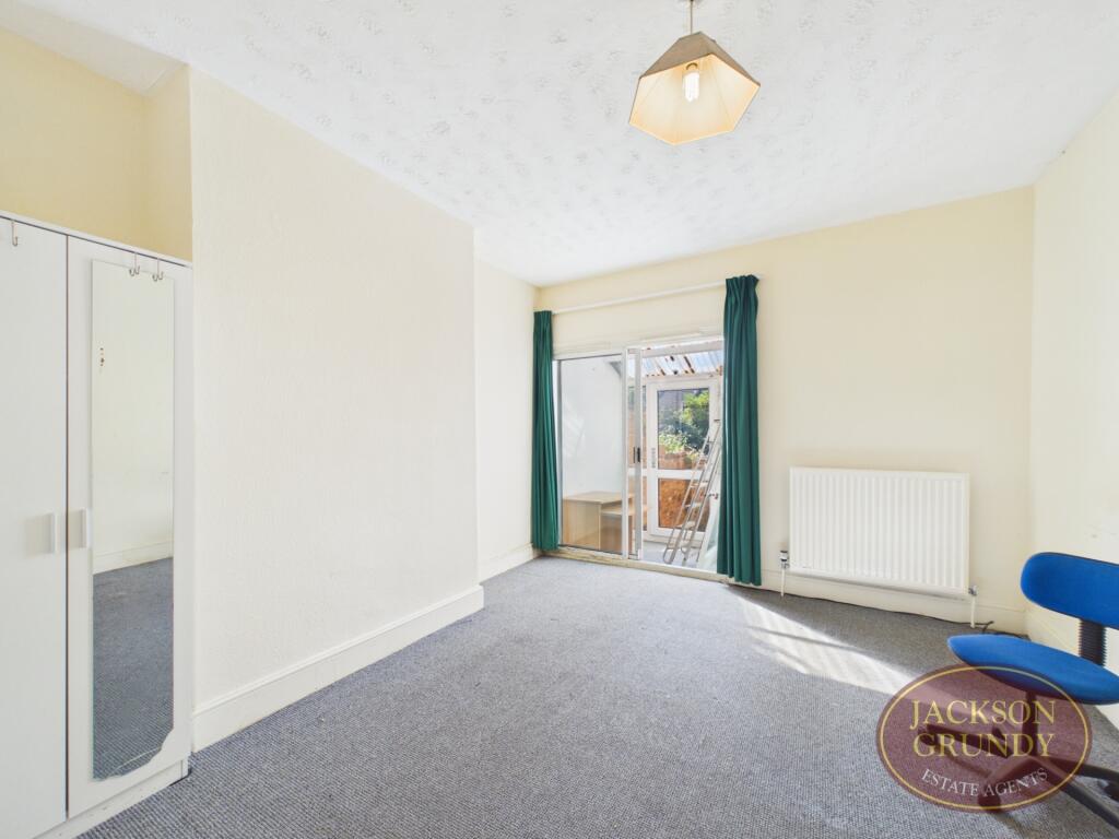 Apartment in Northampton - View 4