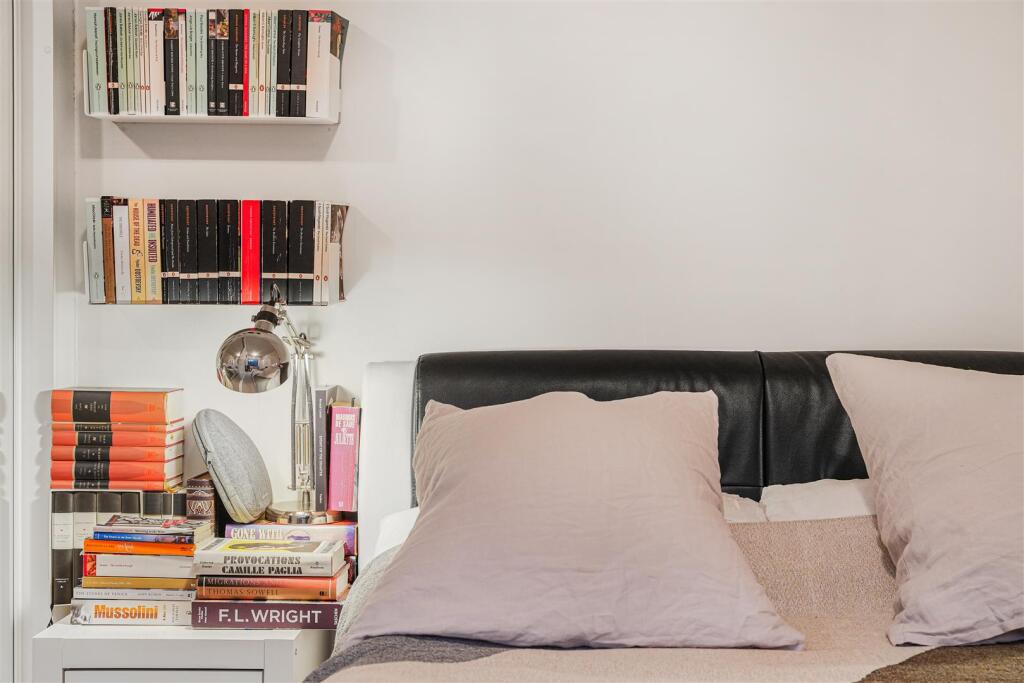 Additional image 46 of Hawthorn Crescent, Baildon, Shipley