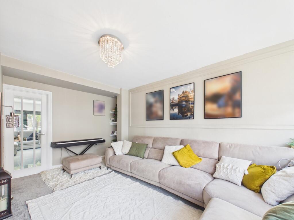 House in Twickenham - View 5