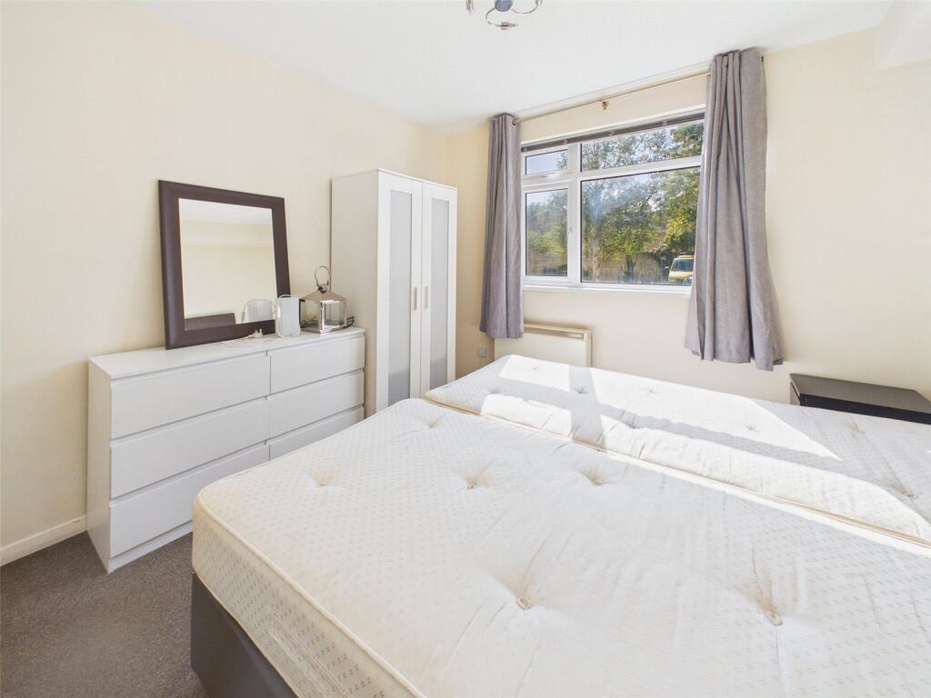 Apartment in Bath - View 5
