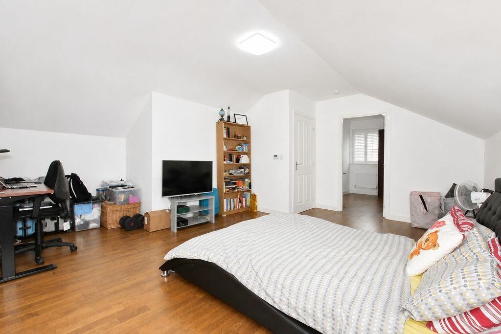 House in Harrow - View 4