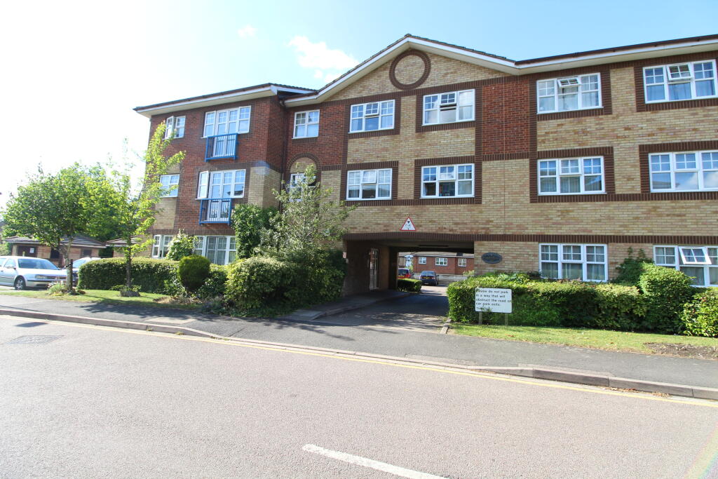 Main image of property: Earls Meade, Luton, Bedfordshire, LU2