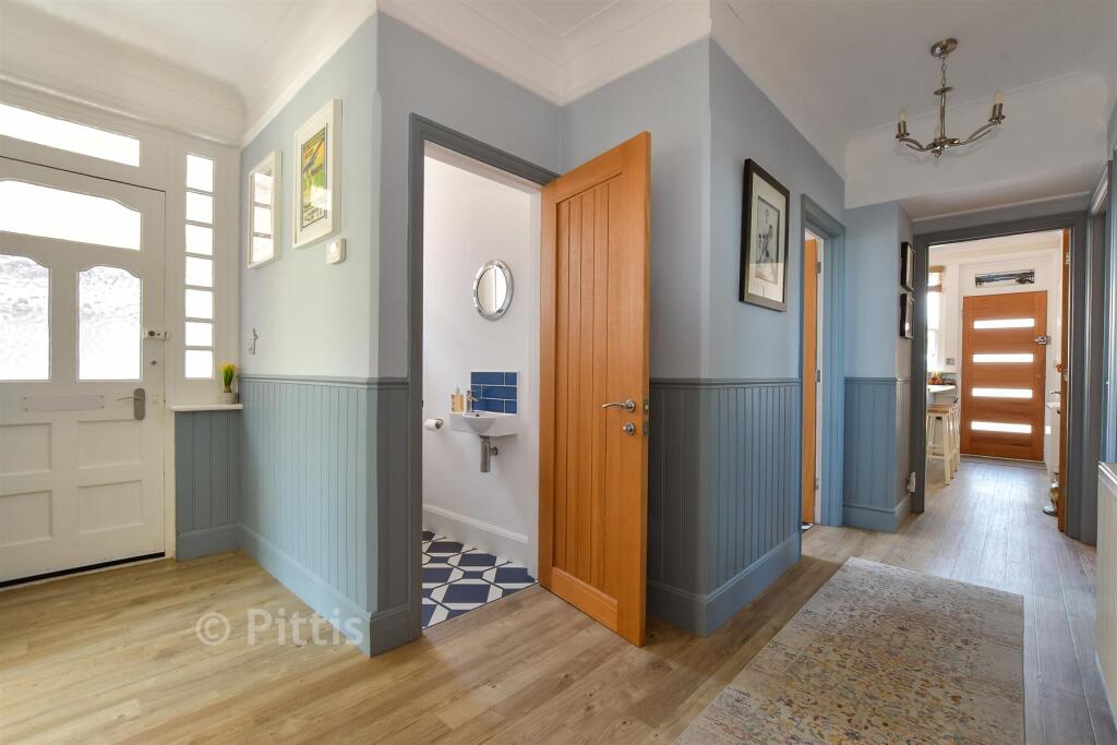 House in Shanklin, Isle of Wight - More
