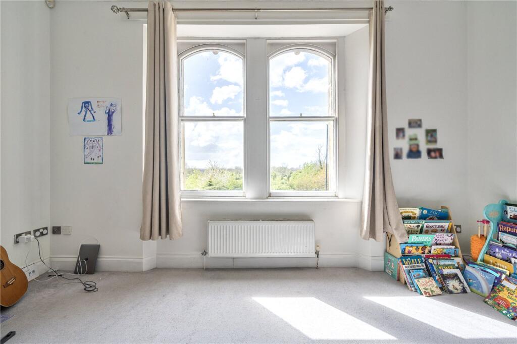 House in Bristol, Clifton - More