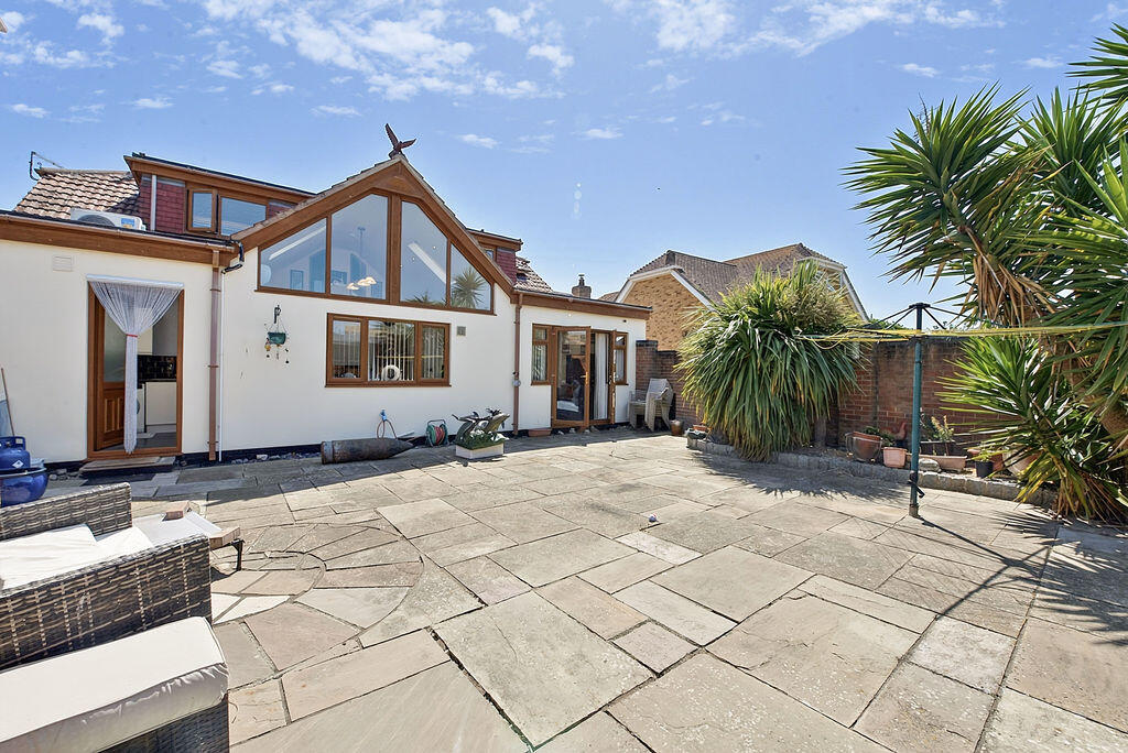 Sandy Point, Hayling Island photo 4