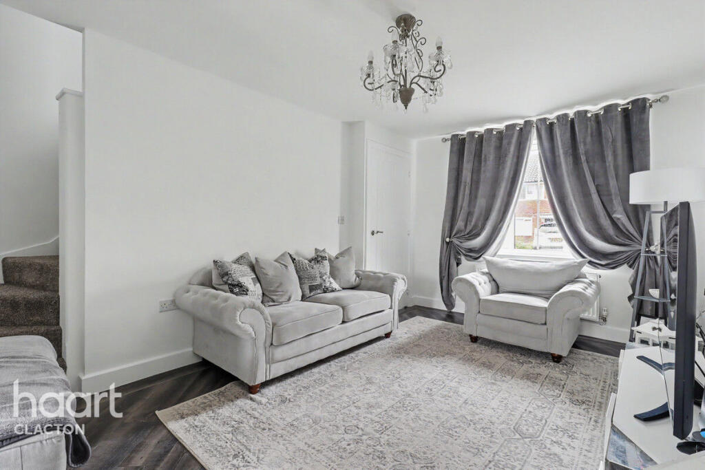 House in Clacton-on-Sea - View 2