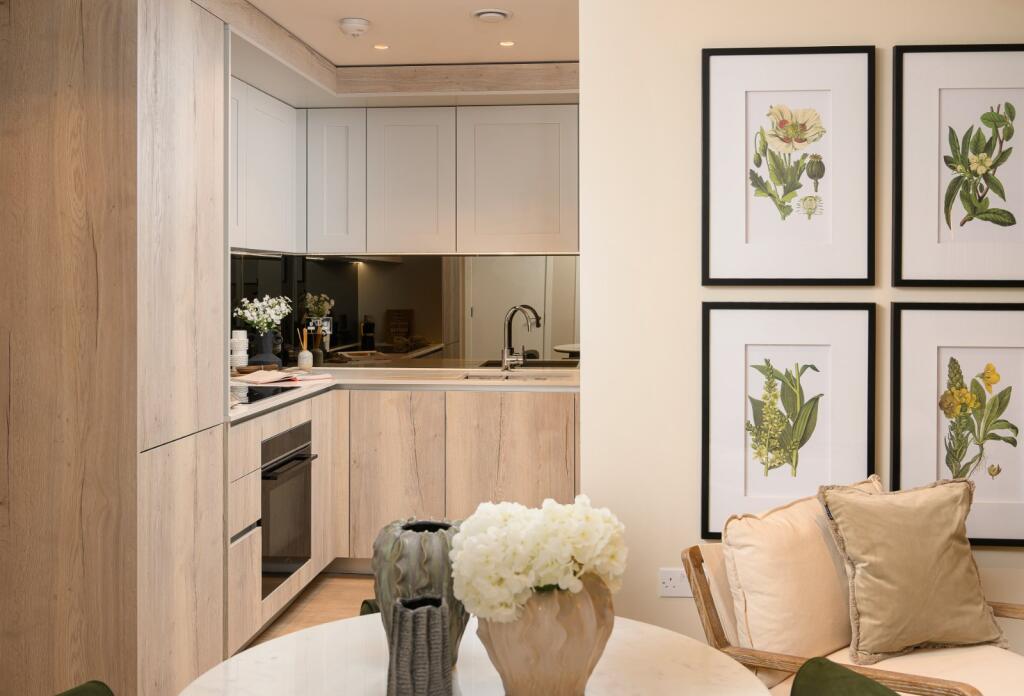 Parkside Collection, 43 Hawker Building, 348 Queenstown Road, London, SW11 photo 3