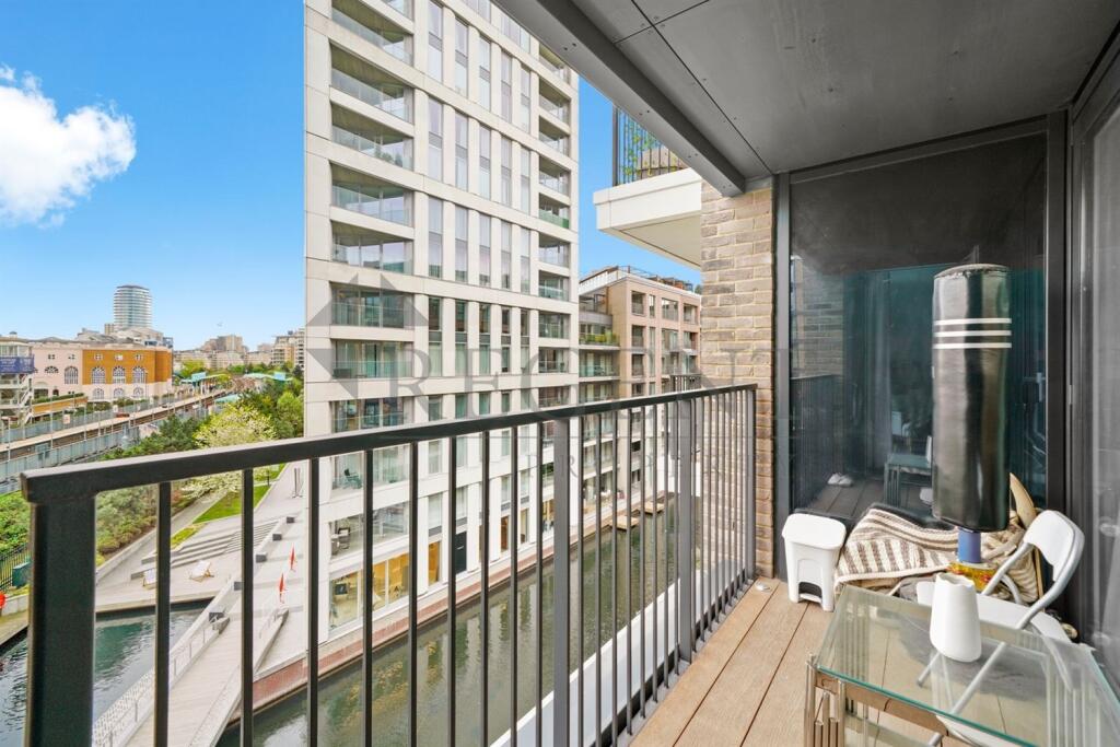 Apartment in London, Chelsea Creek, Fulham - More