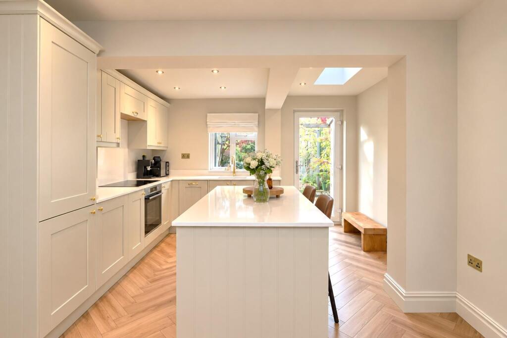 House in Chester, Ellesmere Port - View 5