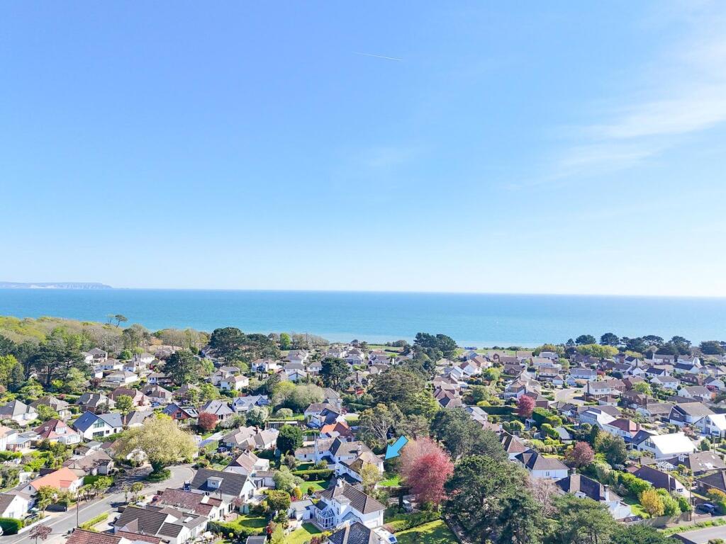 House in Highcliffe-on-Sea, Friars Cliff - View 2