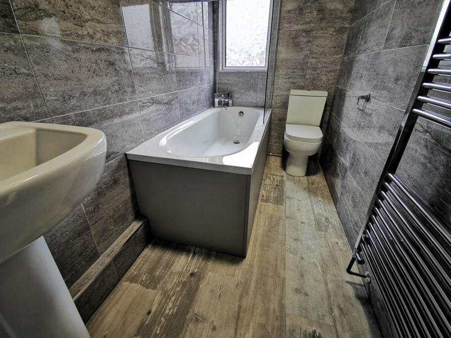 House in Leeds - View 4