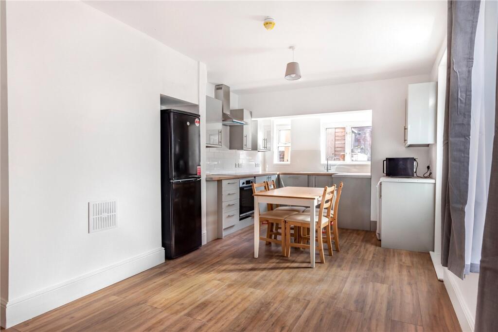 House in Exeter - View 4