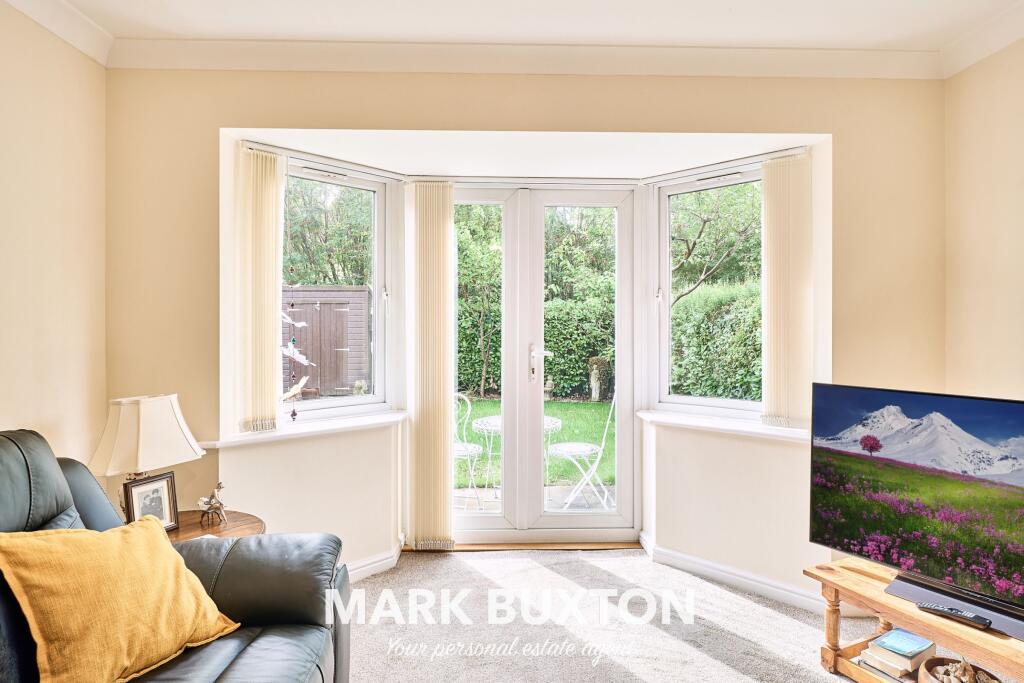House in Stoke-on-Trent, Smallthorne - More