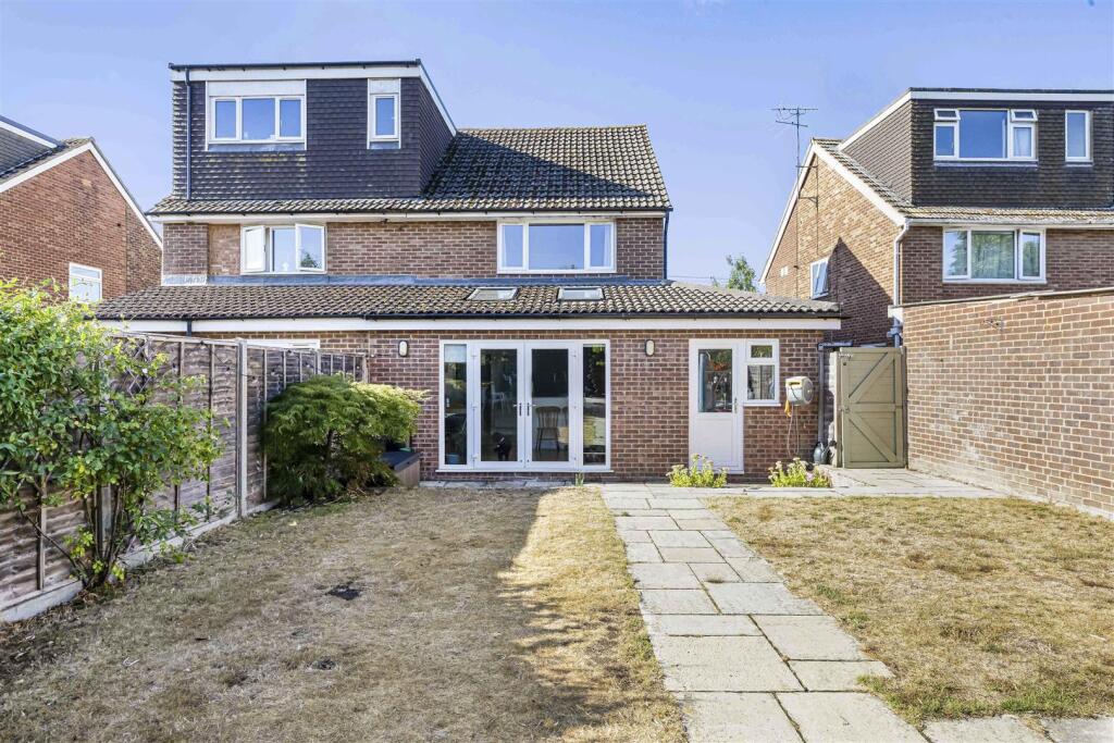 House in Reading - More