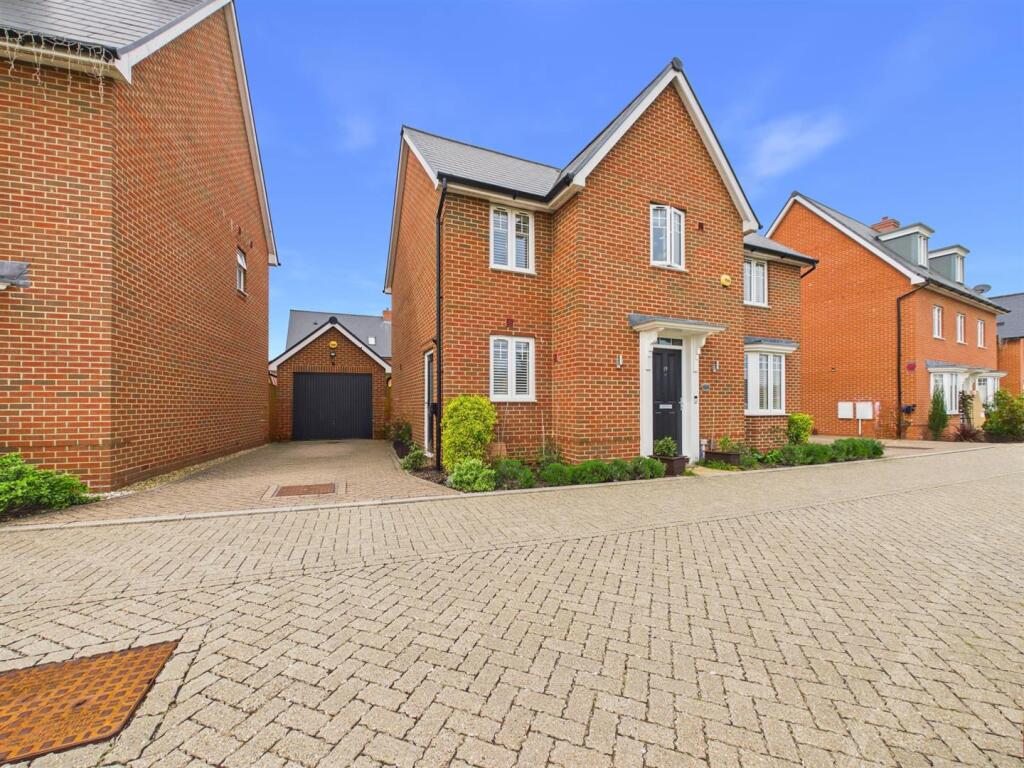 Main image of property: Marsworth Drive, Kingsbrook, Aylesbury
