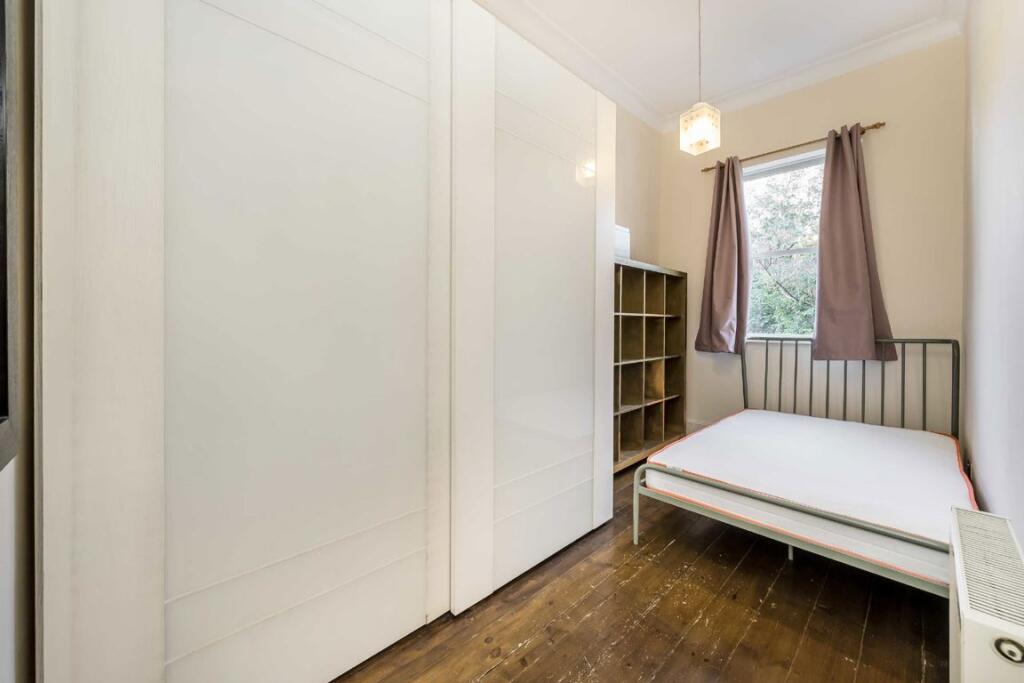 Apartment in London - View 5