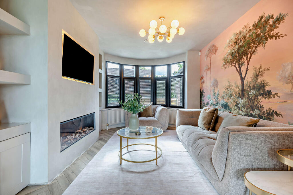 House in Oldham - View 3