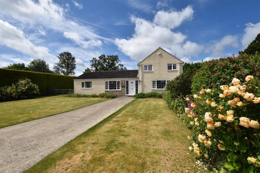 5-bed detached on Main Street, Braceborough, Stamford, £525,000