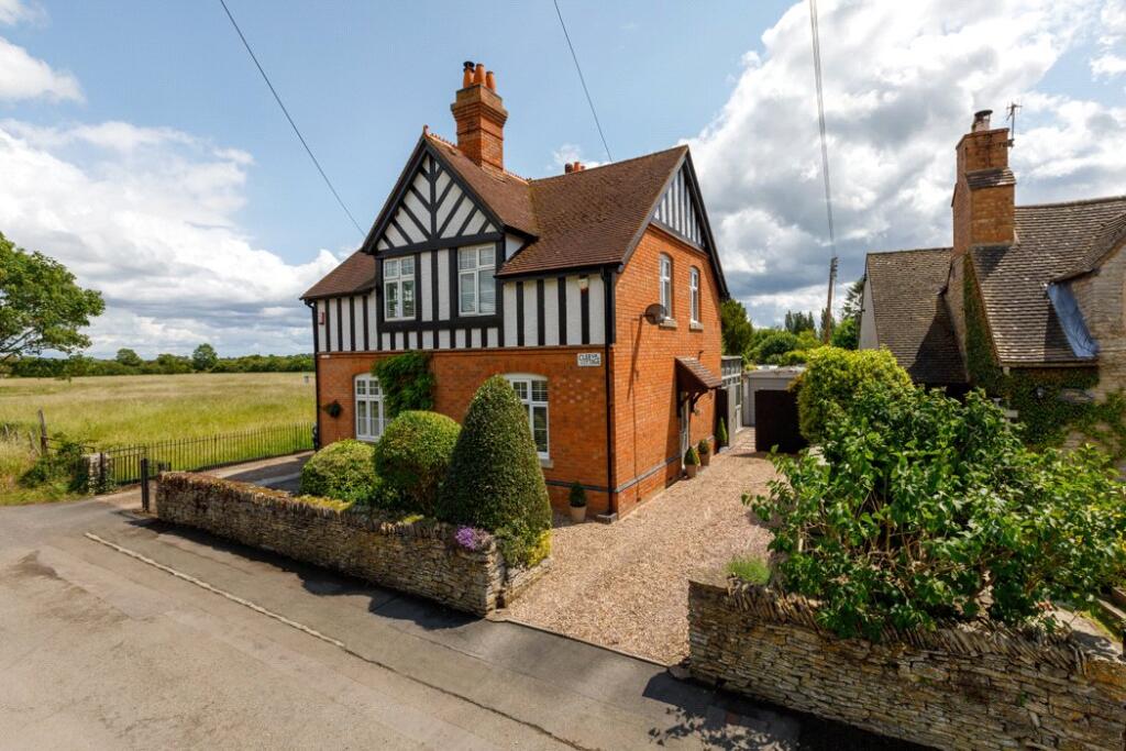Main image of property: Froglands Lane, Cleeve Prior, Evesham, Worcestershire, WR11